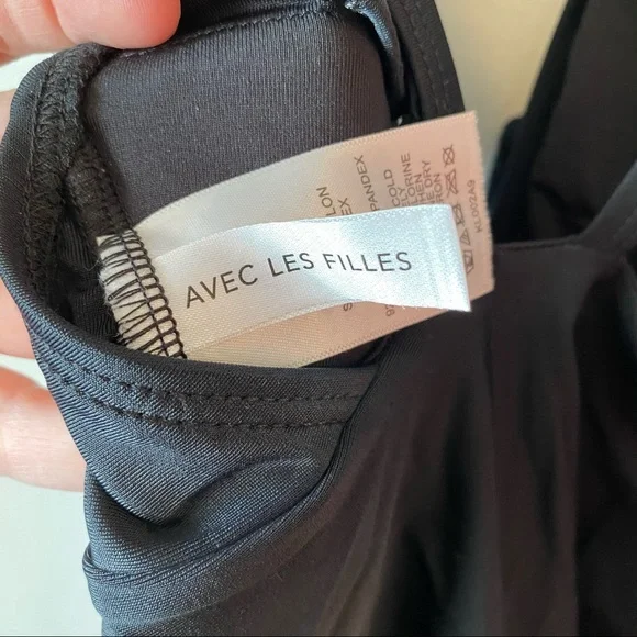 Avec Les Filles Ruffle Top One Piece Swimsuit - Picture 12 of 13